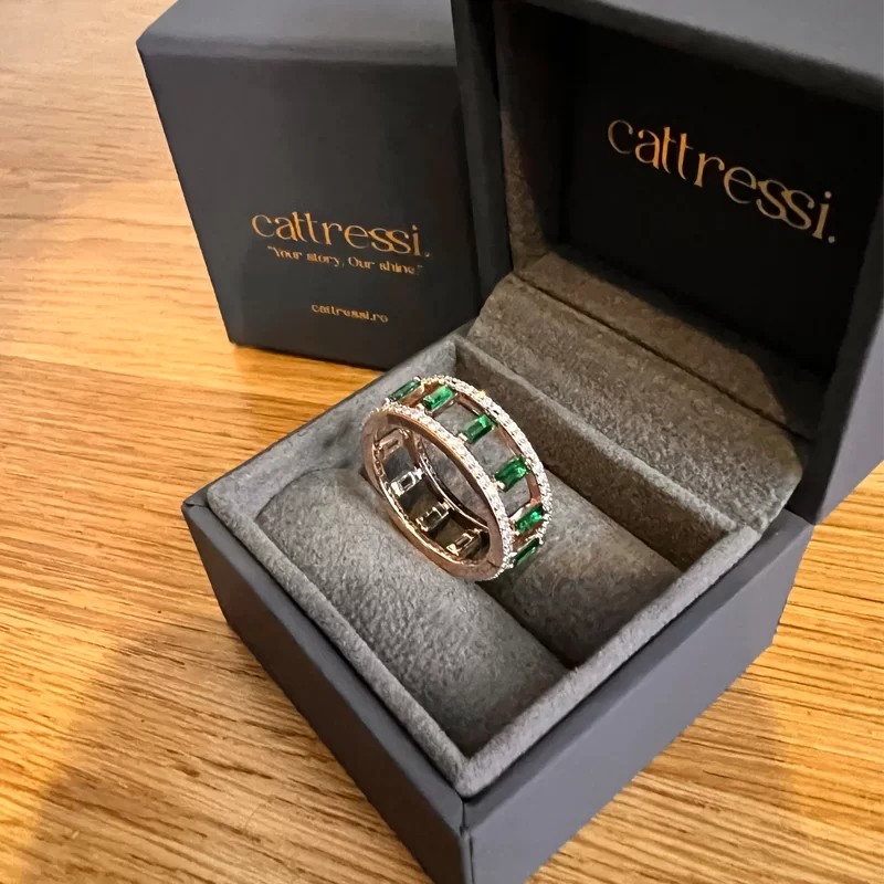 Cutia Cattressi cu inel smaralde